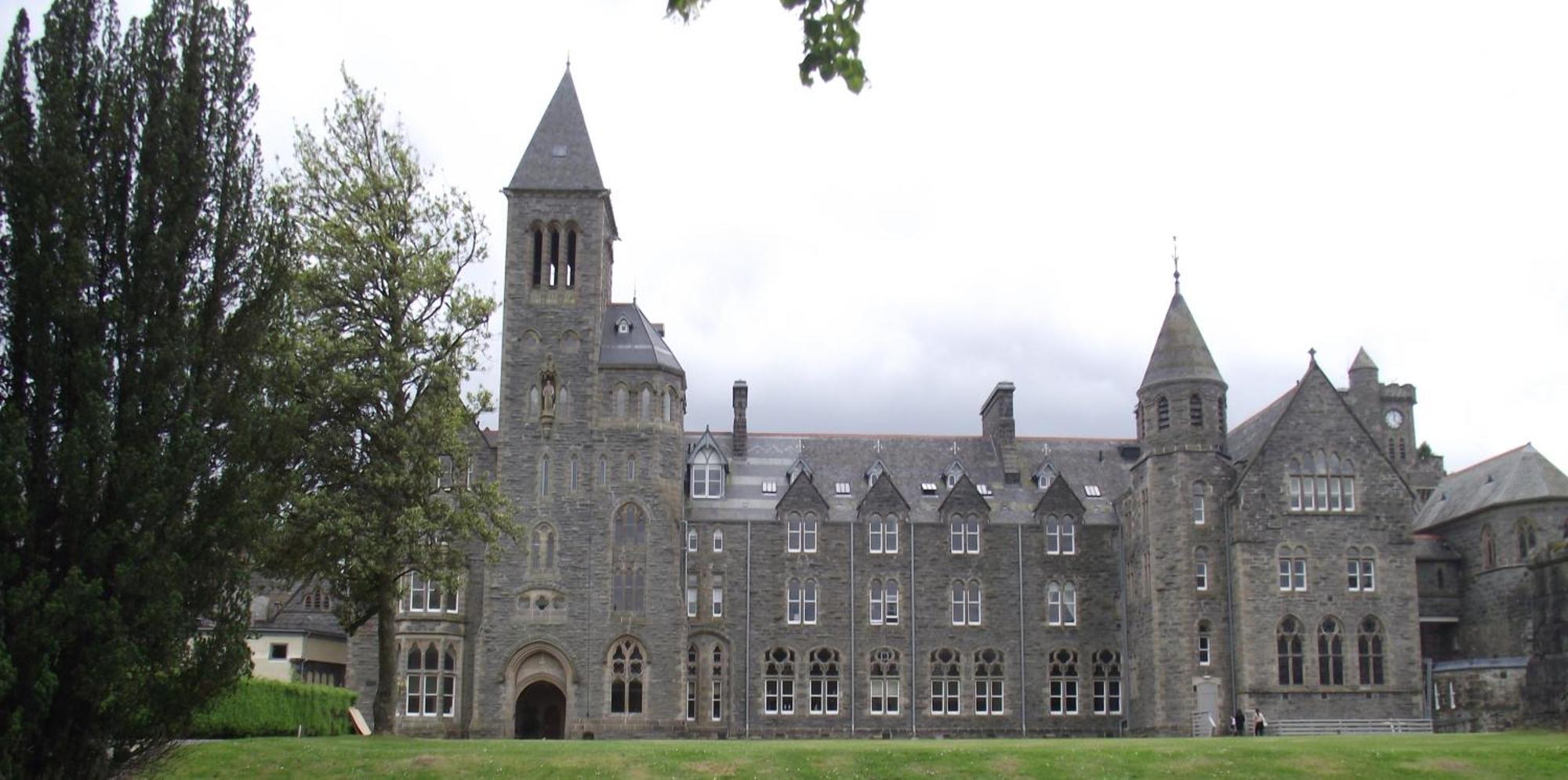 Raven Wing Apartments - Highland Club Scotland Форт Аугустус Экстерьер фото