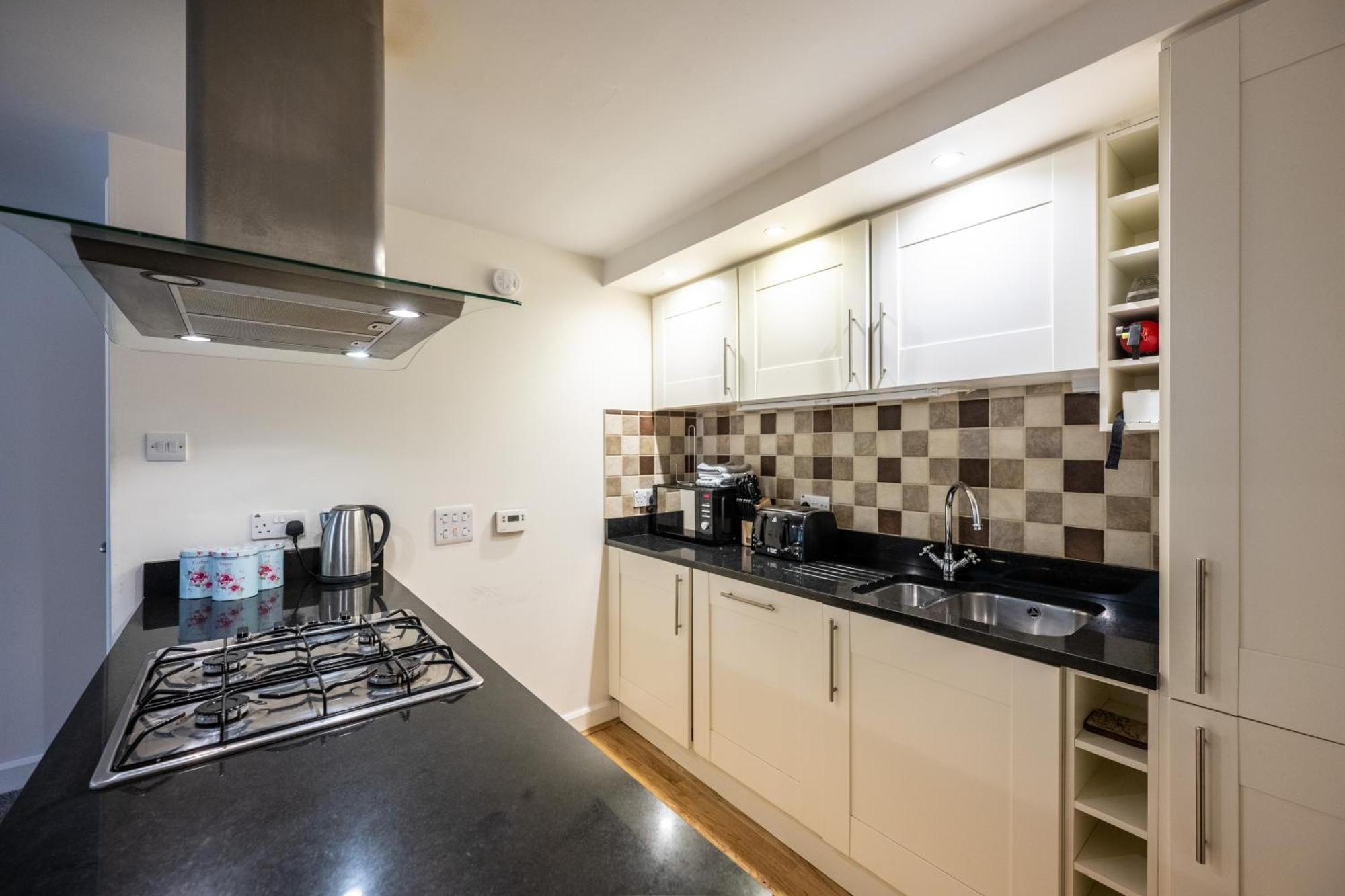 Raven Wing Apartments - Highland Club Scotland Форт Аугустус Экстерьер фото