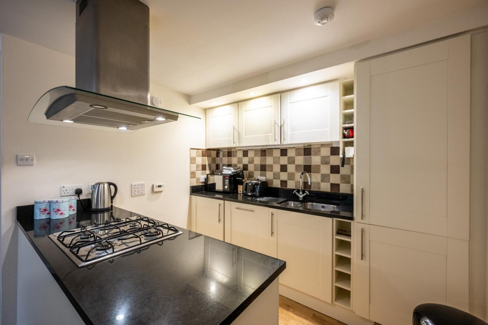 Raven Wing Apartments - Highland Club Scotland Форт Аугустус Экстерьер фото